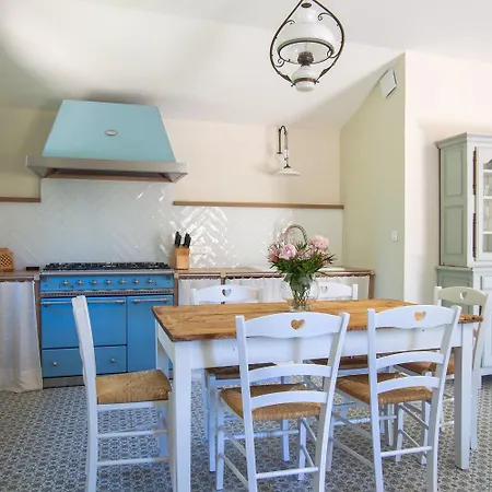 Дом отдыха Nature Avec Piscine Privee